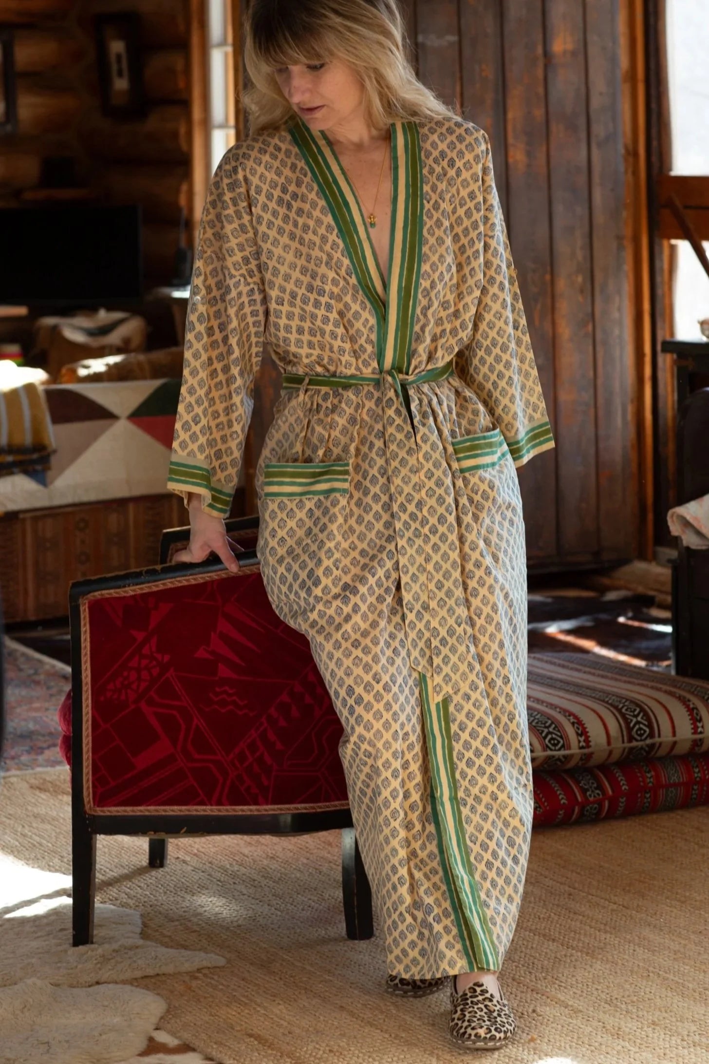 OKANAGAN LONG ROBE
