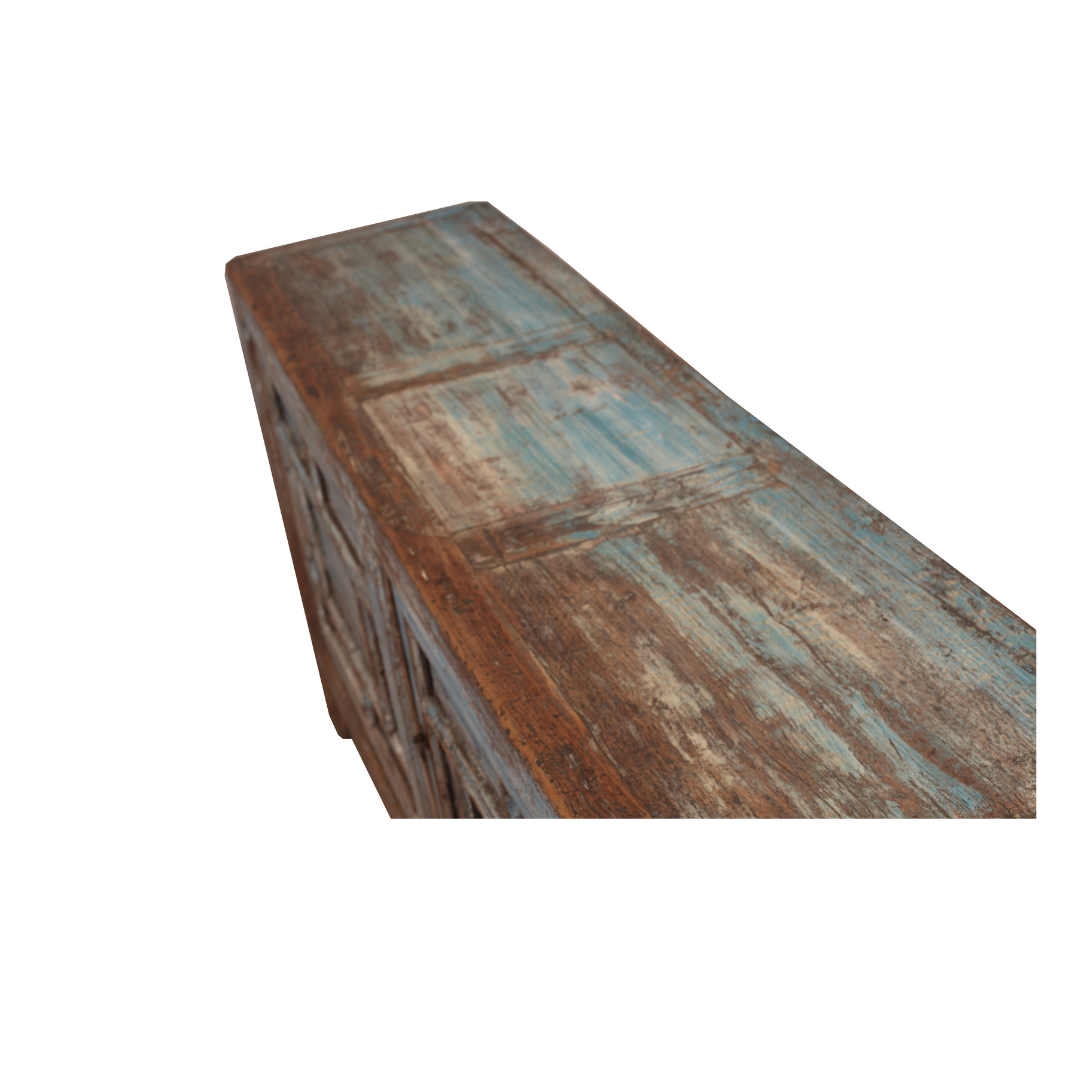 157•40•83 cms. SIDEBOARD