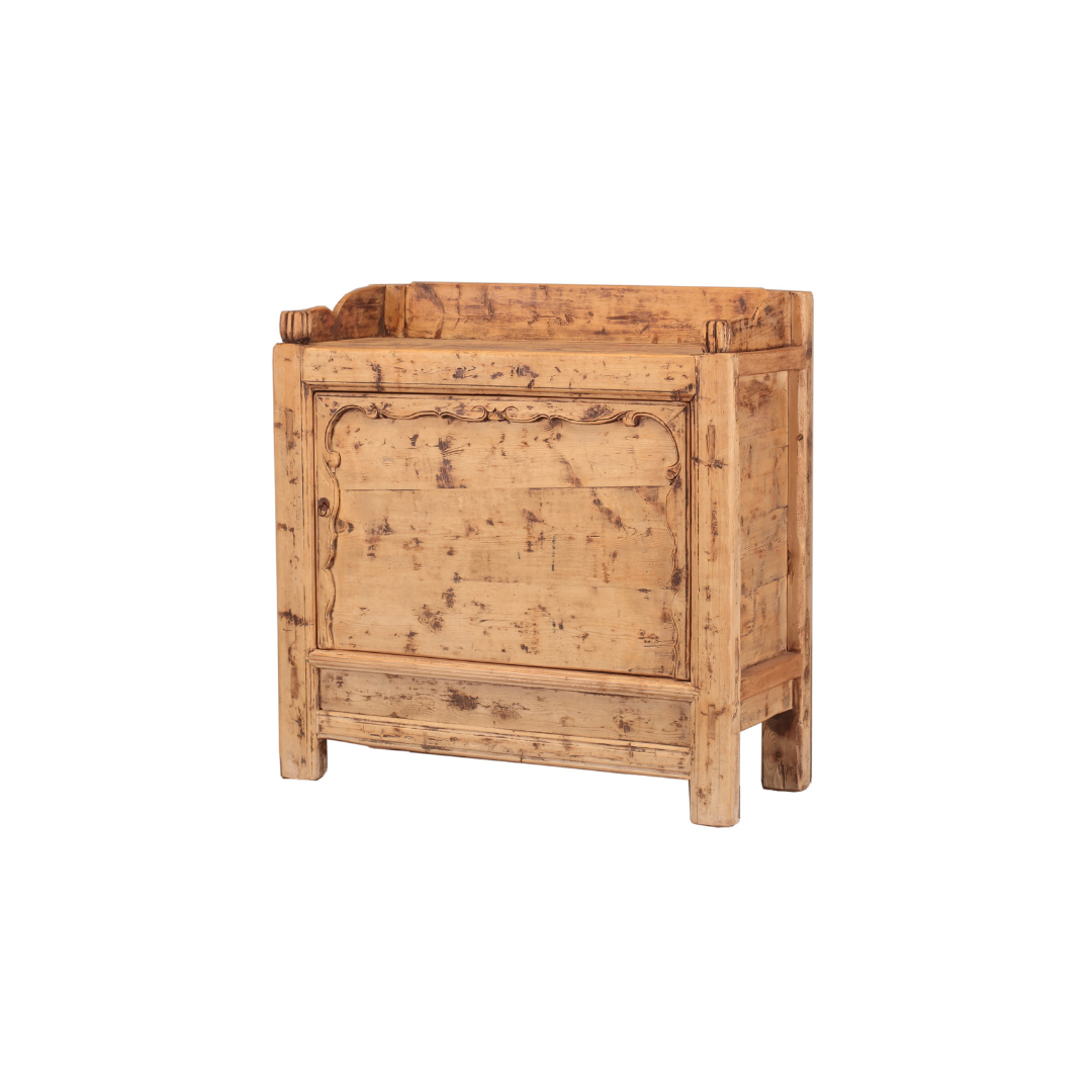 110•45•111 cms. SIDEBOARD