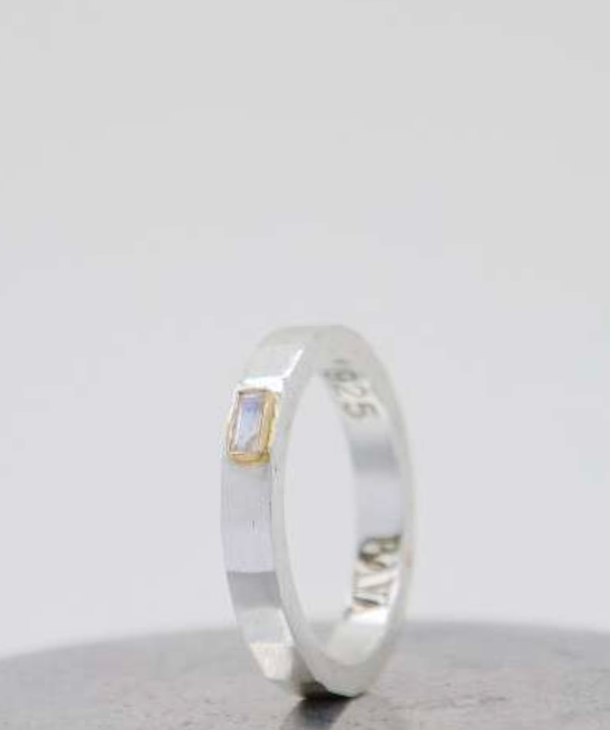 LUNA RING