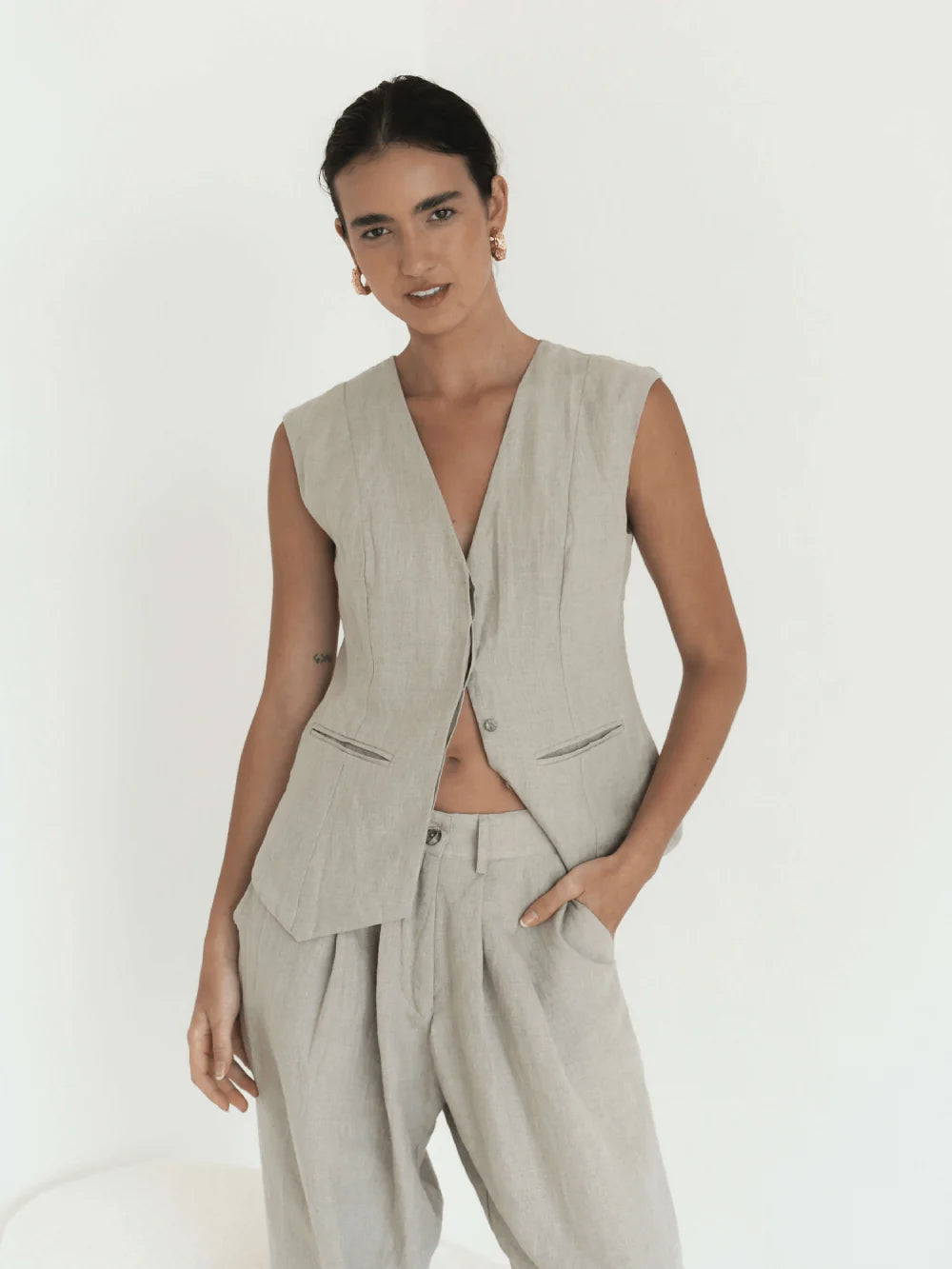 02 GESINE LINEN VEST