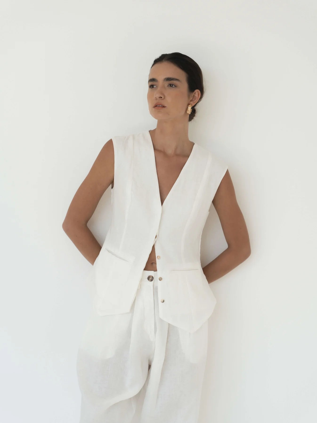 02 GESINE LINEN VEST