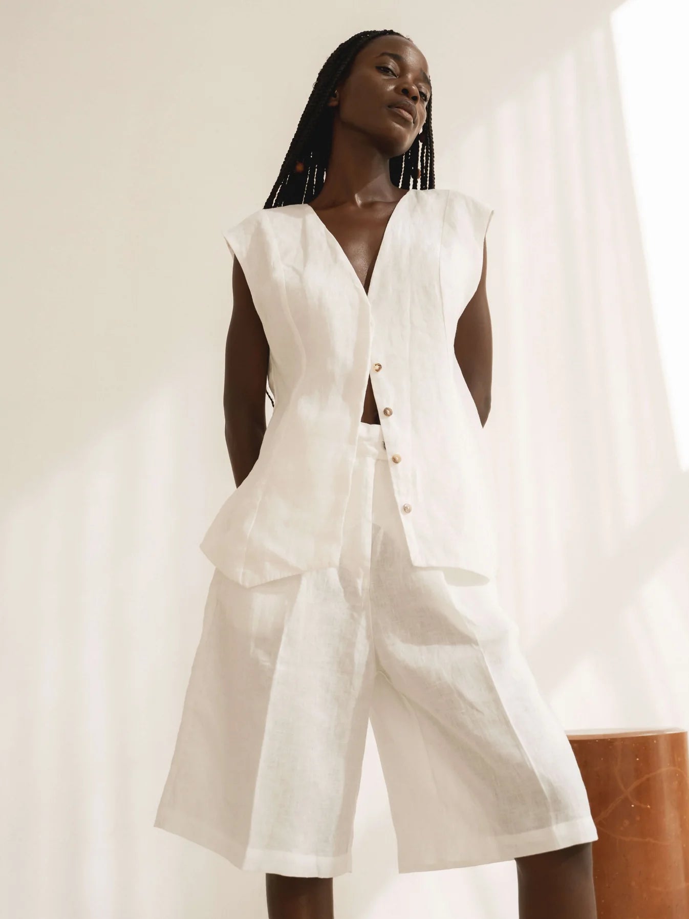 LINEN PLEAT SHORTS