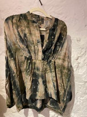 DIANE LONG SLEEVE BLOUSE
