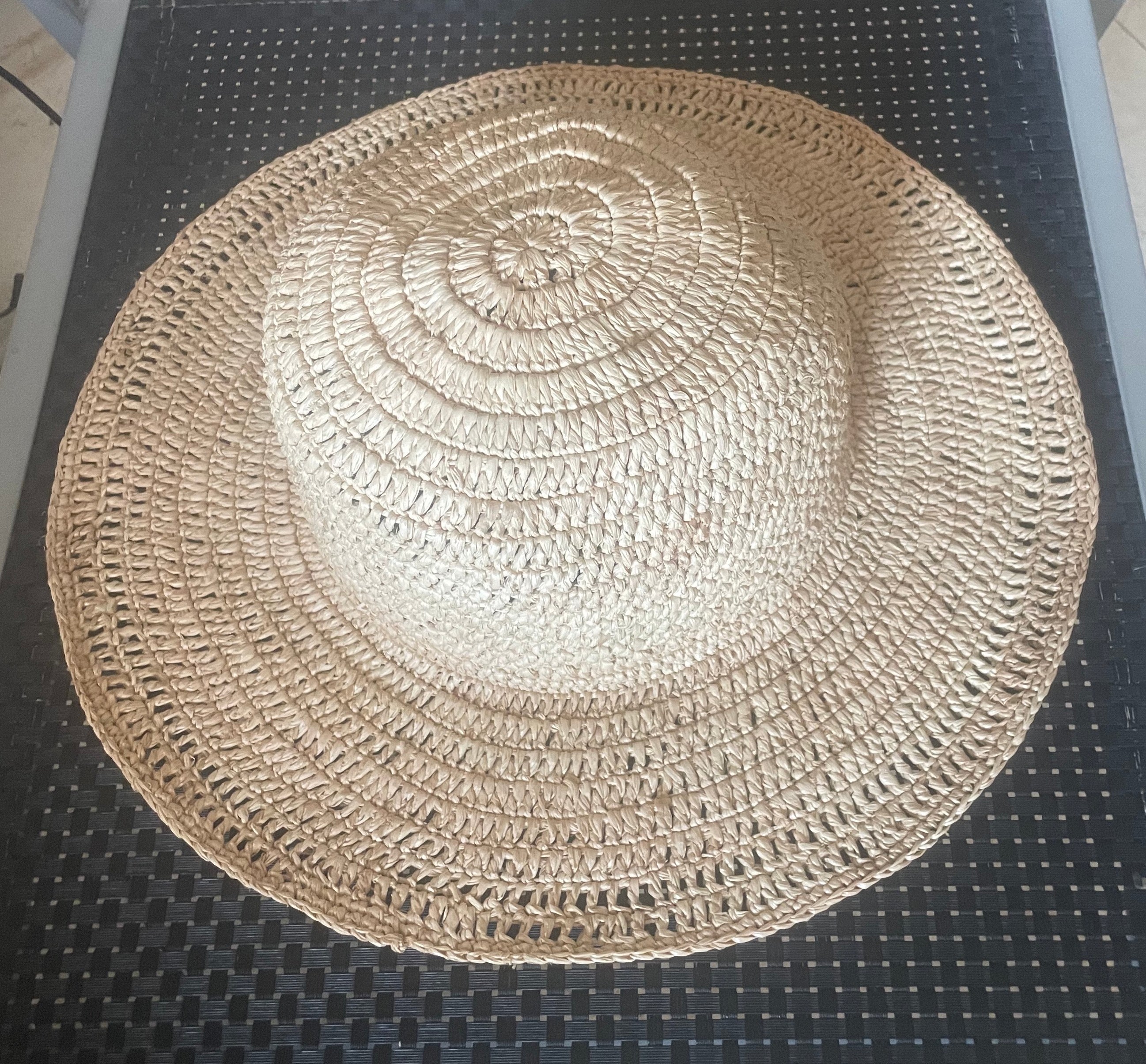 SASHA CH HAT
