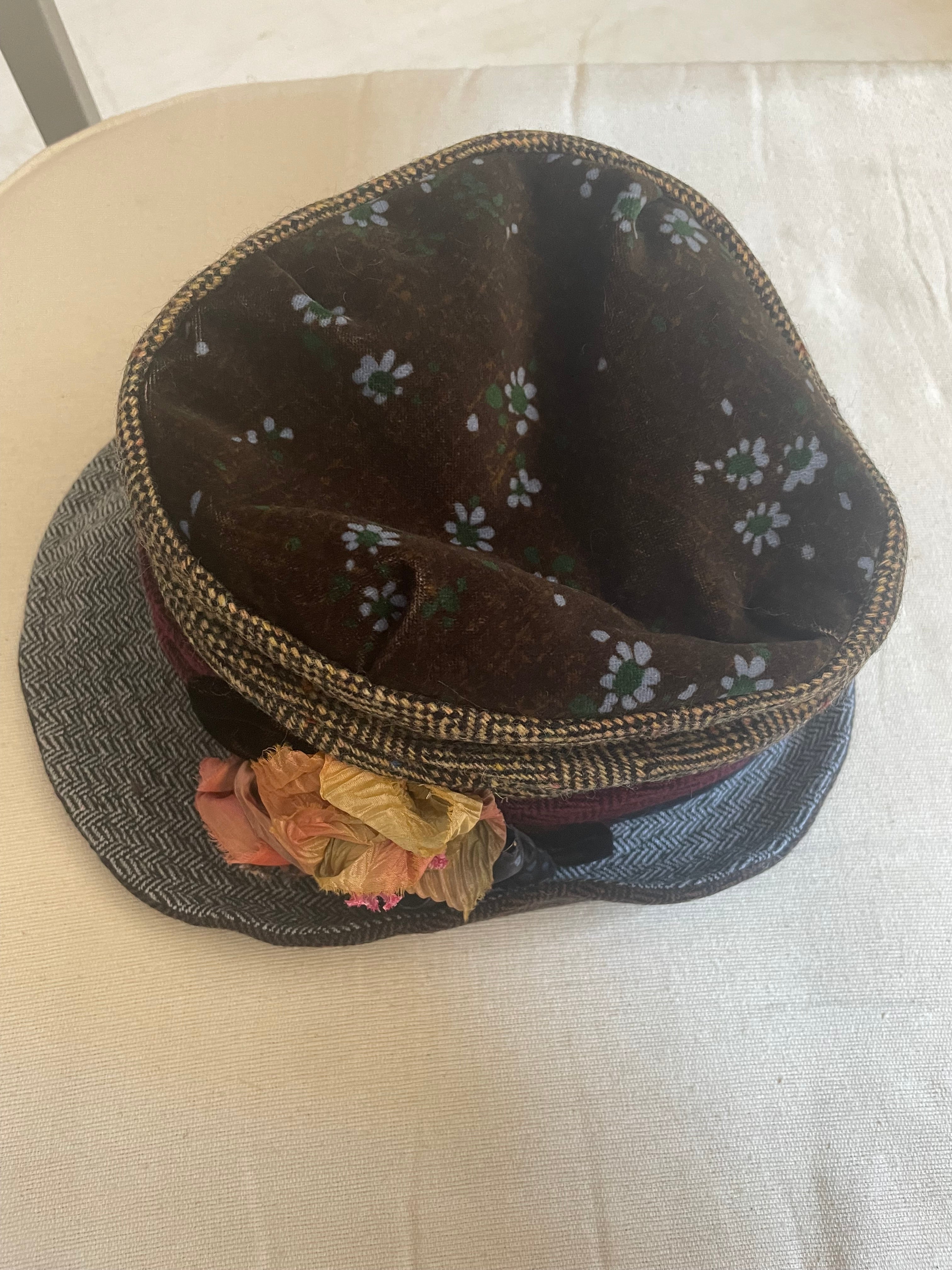 2693 HAT