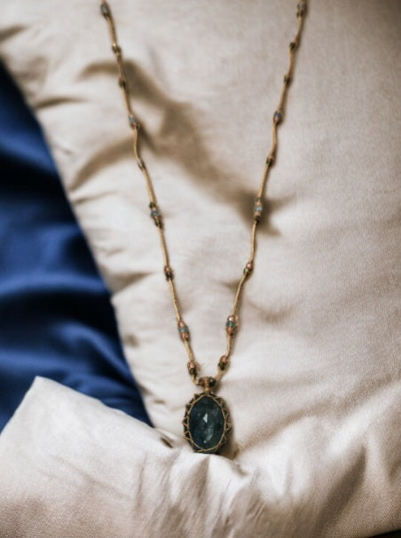 LONG TIBETAN NECKLACE VV