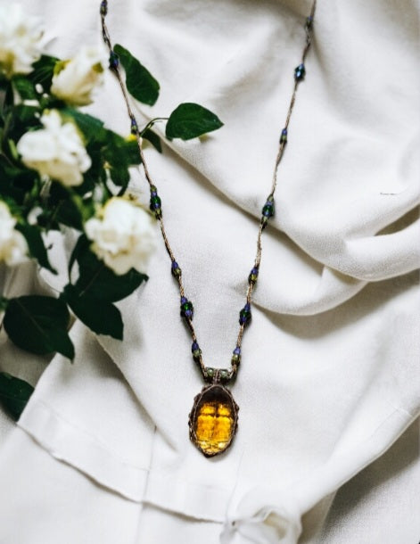 SHORT TIBETAN NECKLACE VVV