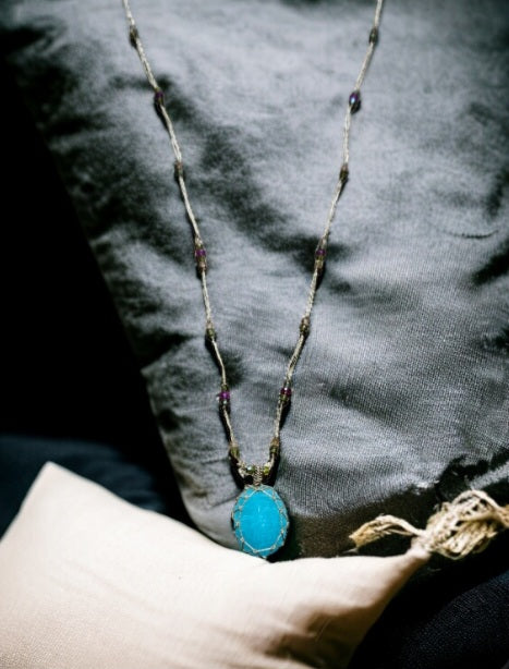 SHORT TIBETAN NECKLACE VVV