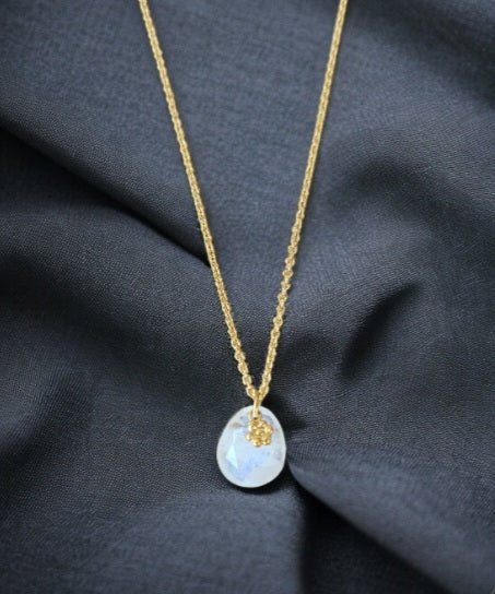 N°28 TALLE NECKLACE
