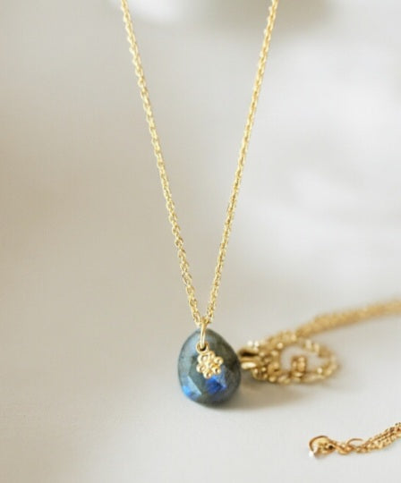 N°28 TALLE NECKLACE