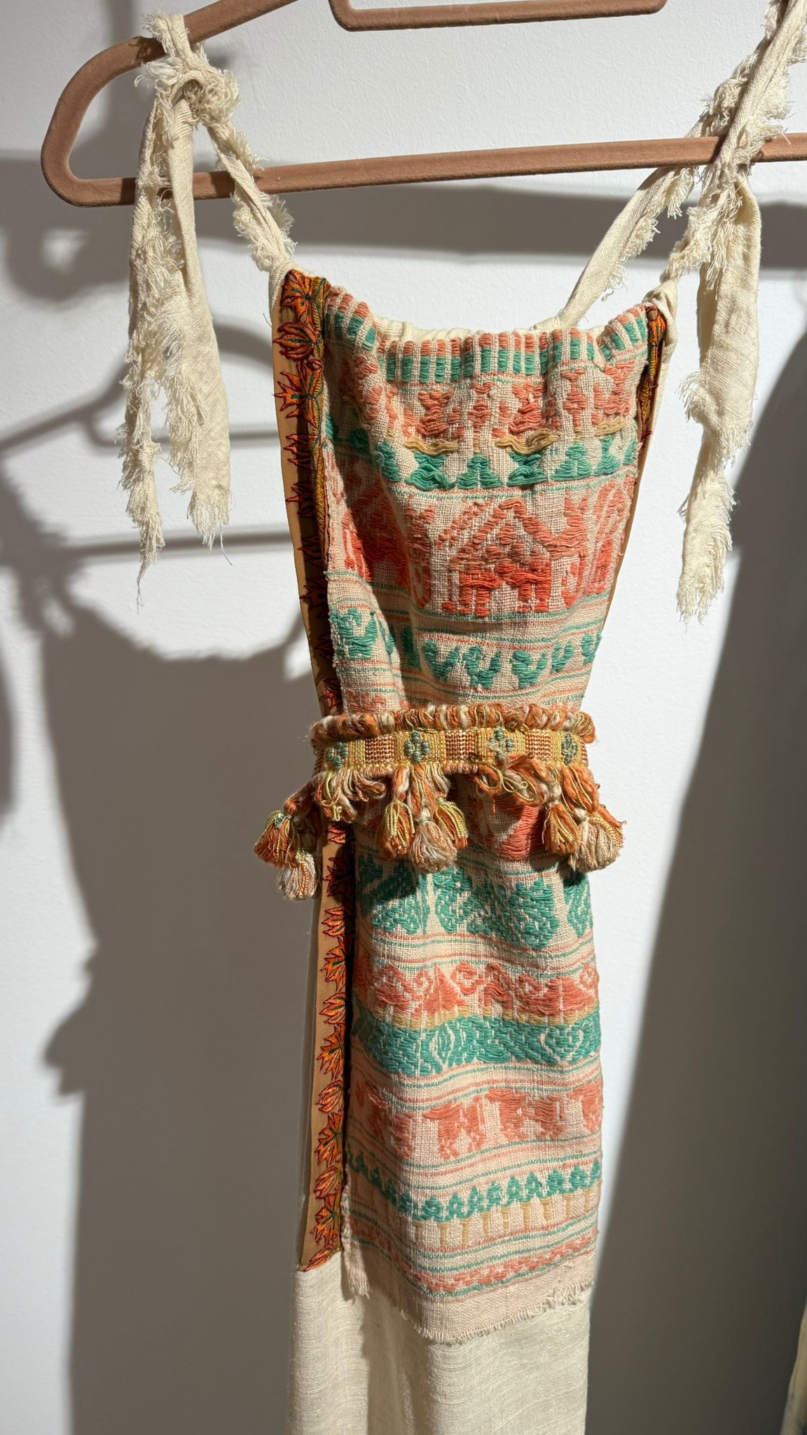Sleeveless Dress With Hardwork