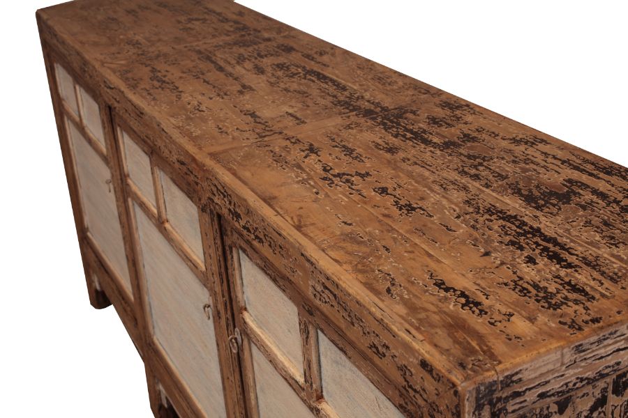 215•48•97 cms. SIDEBOARD