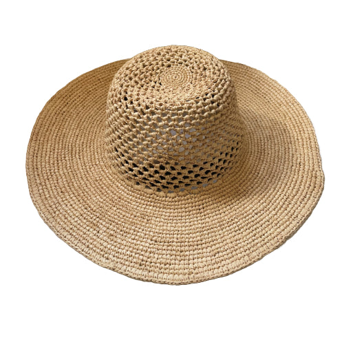 AMELIE HAT
