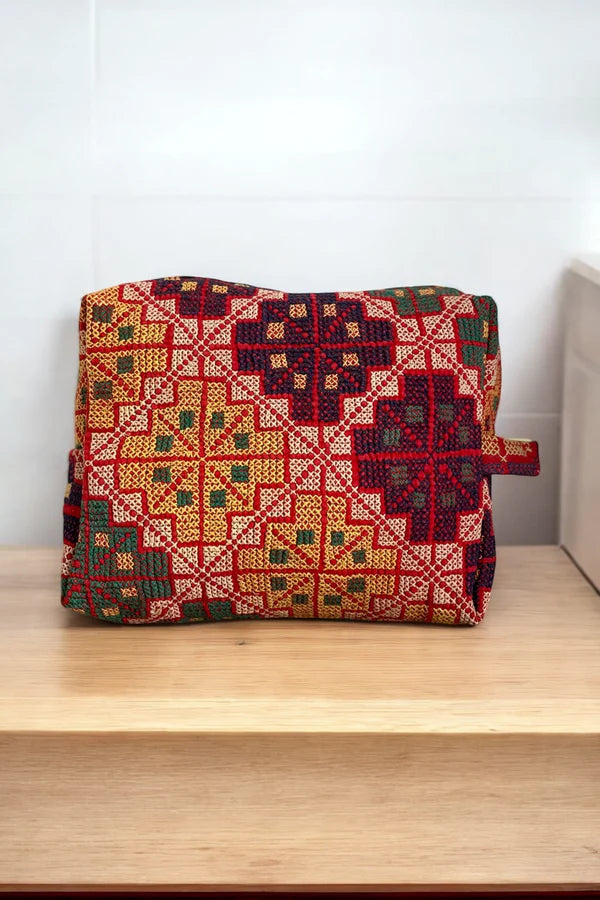 TOILETRY VANITY KANTHA FENI POUCHE