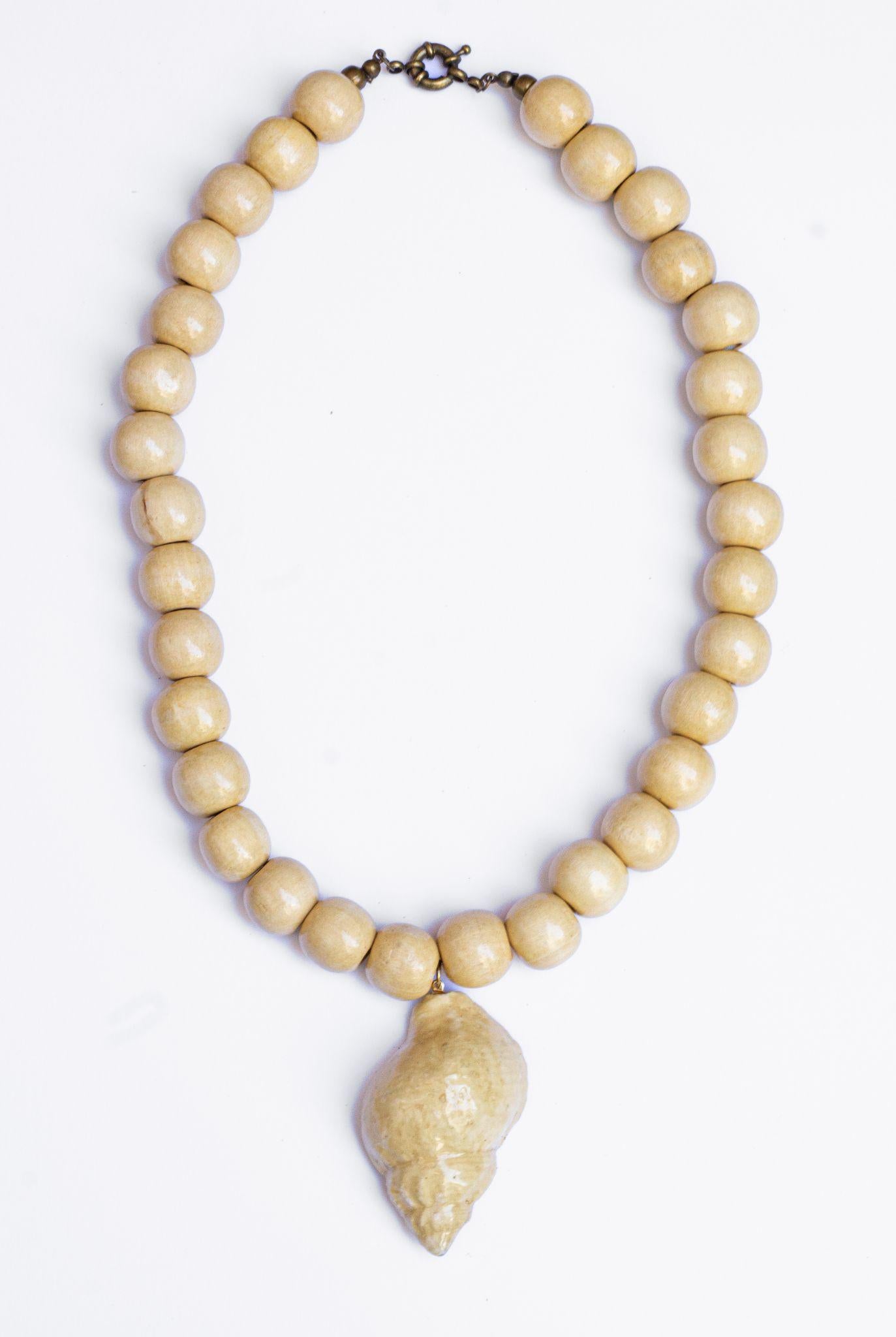 Necklace VERA (Caracola)