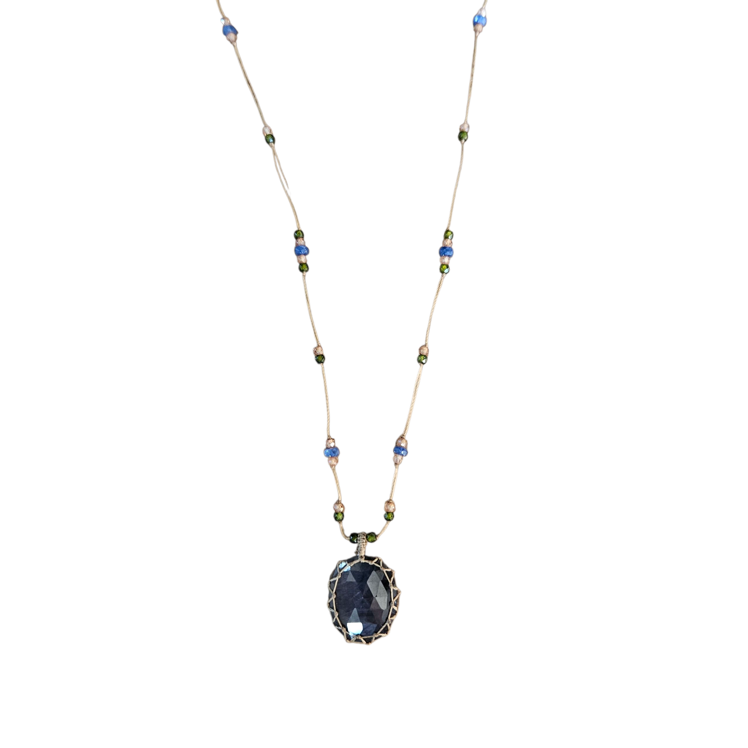 SHORT TIBETAN NECKLACE VVV