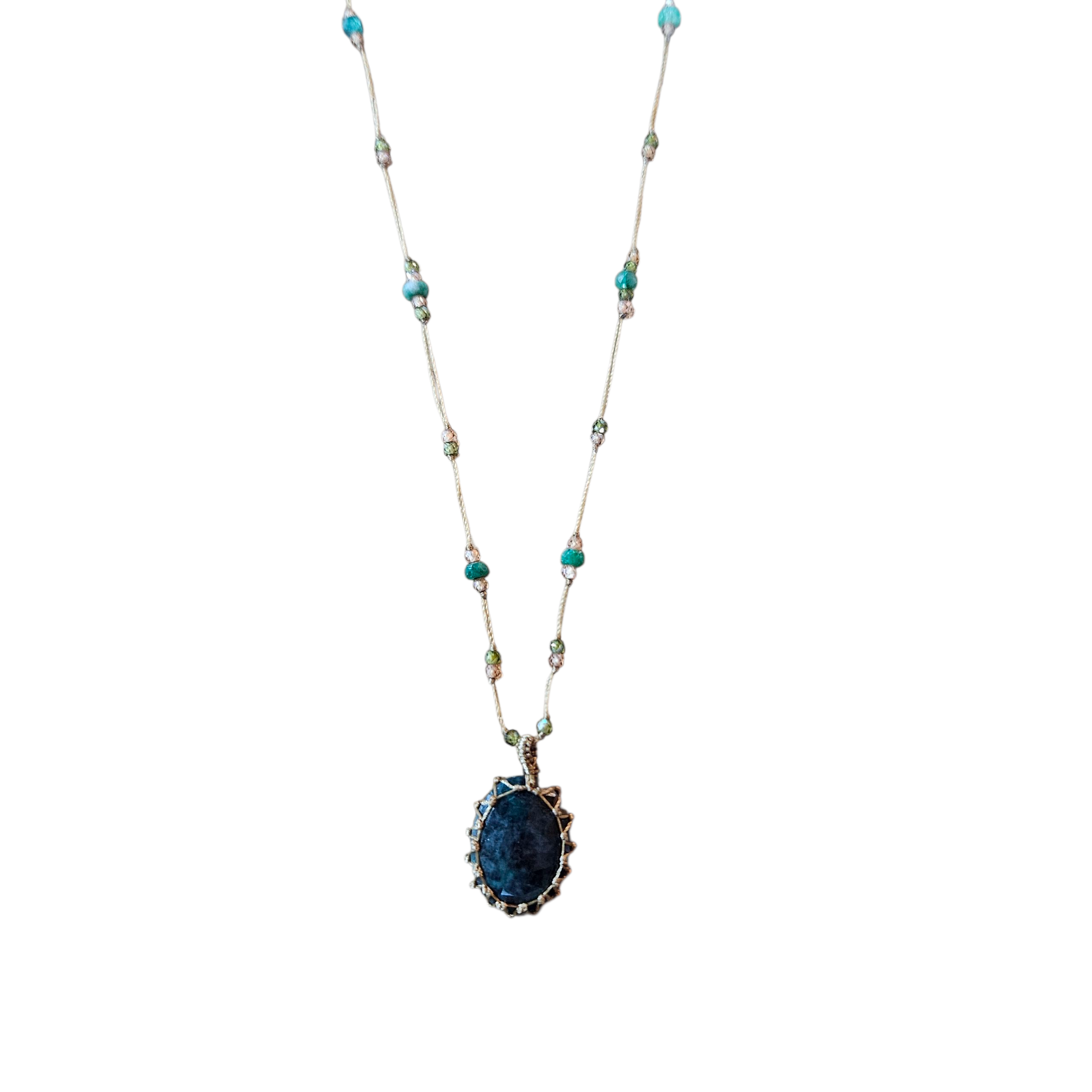SHORT TIBETAN NECKLACE VVV
