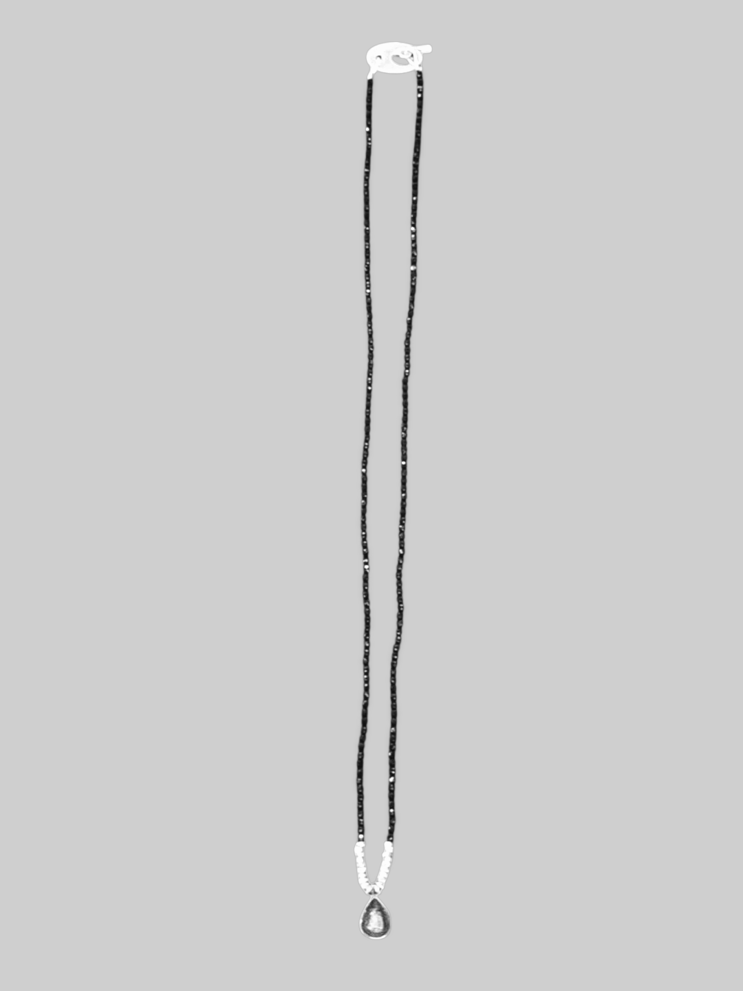 POLKI + BLACK NECKLACE
