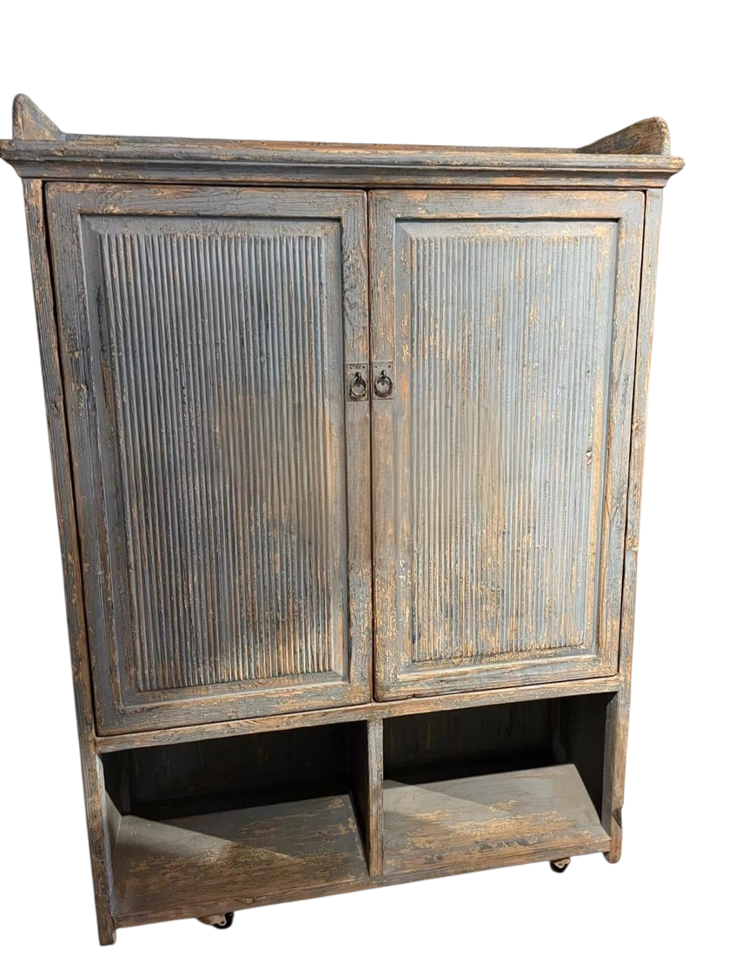 120•40•160 cms. SIDEBOARD