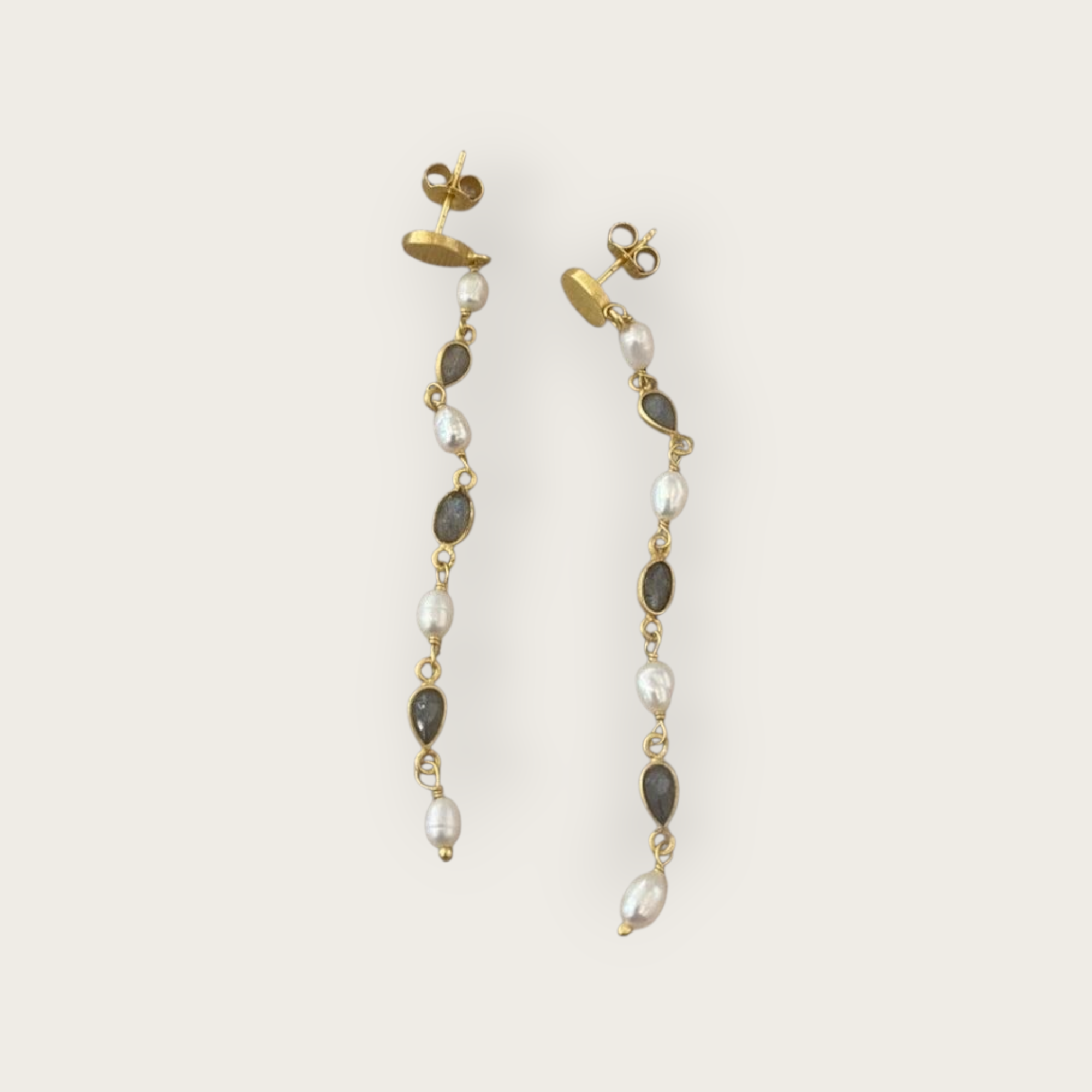 UINA EARRINGS