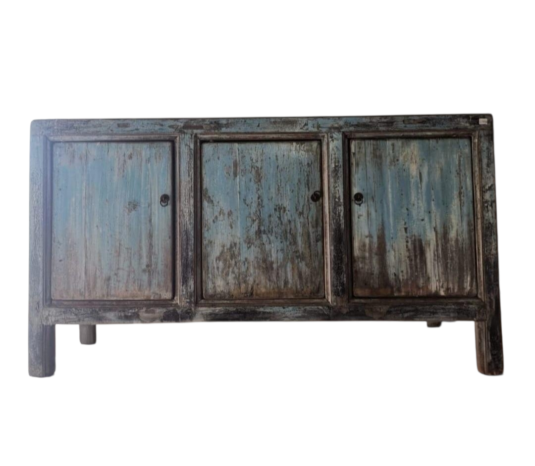156•40•86 cms. SIDEBOARD